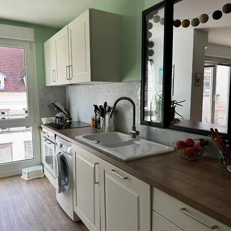 Apartment Proche Marche De Noel